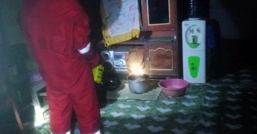 EVAKUSI SARANG TAWON DI DESA TAPAU